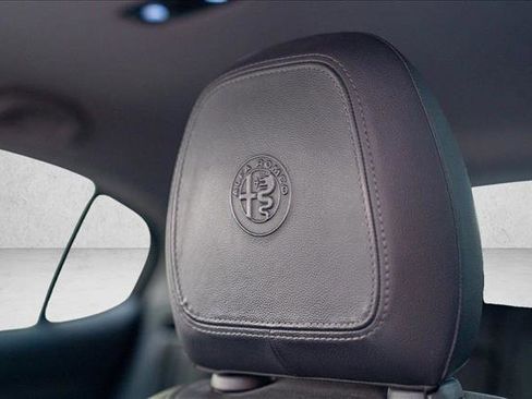 Used 2018 Alfa Romeo Stelvio Ti image 12