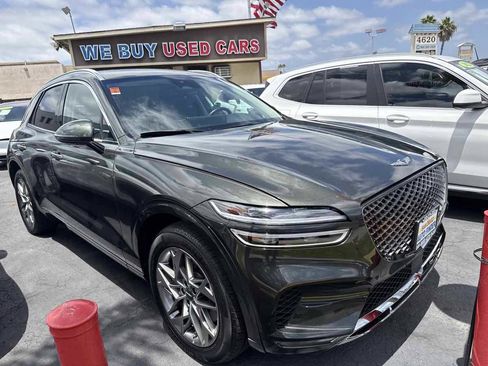 Used 2025 Genesis GV70 2.5T AWD/4WD image 2