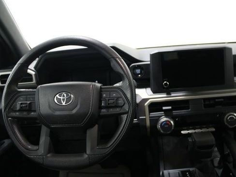 Certified 2024 Toyota Tacoma SR5 AWD/4WD image 11