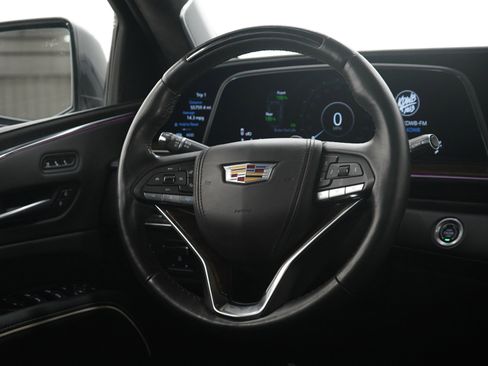 Used 2024 Cadillac Escalade Sport Platinum w/ LPO, ONYX Package AWD/4WD image 16