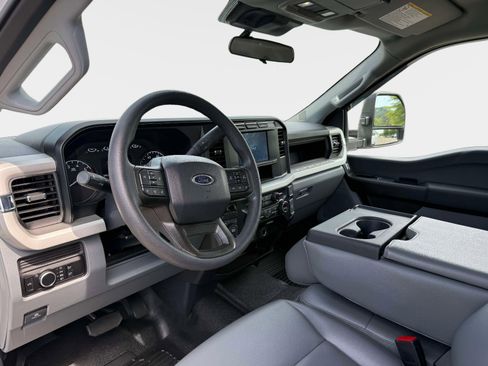 Used 2024 Ford F250 XL AWD/4WD image 10