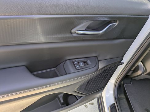 New 2025 Jeep Grand Cherokee L Altitude image 12