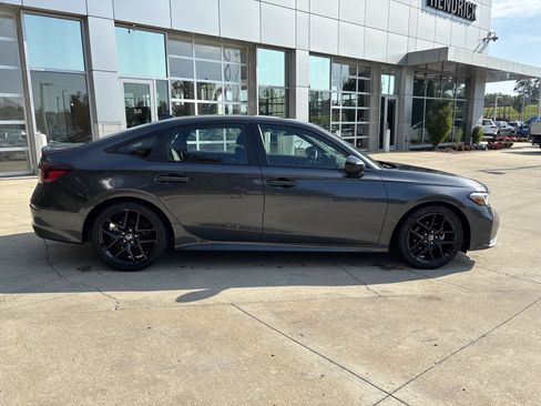 Used 2025 Honda Civic Sport image 10