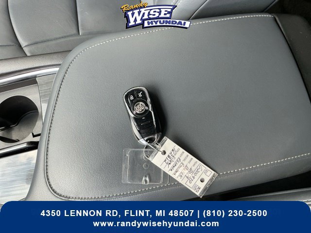 Used 2019 Buick Enclave Essence AWD/4WD image 32