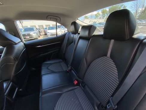 Used 2024 Toyota Camry SE image 25