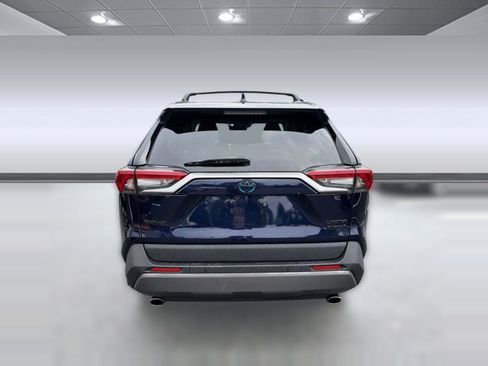 Used 2021 Toyota RAV4 Limited AWD/4WD image 10