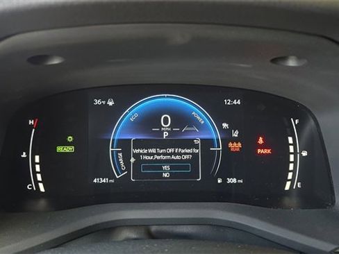 Used 2025 Toyota Camry SE image 10