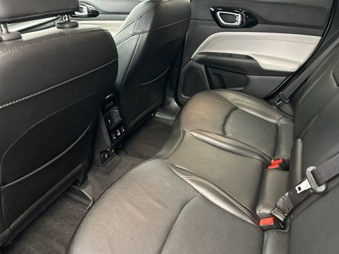 Used 2022 Jeep Compass Limited w/ Elite Group image 11