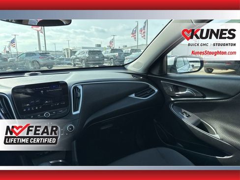 Used 2024 Chevrolet Malibu LT image 42