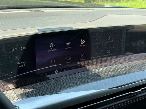 New 2026 Cadillac Escalade ESV V AWD/4WD image 33
