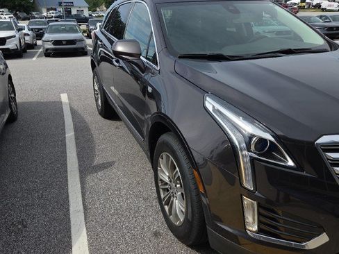 Used 2019 Cadillac XT5 Luxury FWD image 2