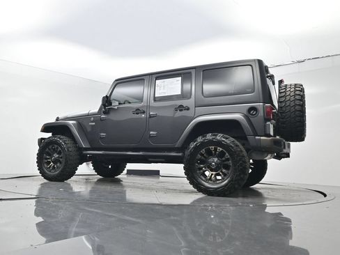 Used 2017 Jeep Wrangler Unlimited Sahara AWD/4WD image 23