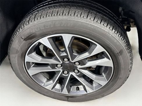 Used 2023 Jeep Grand Cherokee Overland AWD/4WD image 26