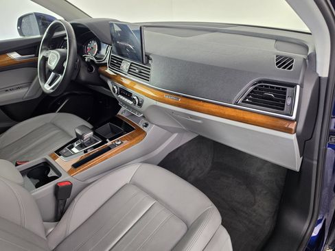 Used 2024 Audi Q5 Premium w/ Convenience Package AWD/4WD image 45