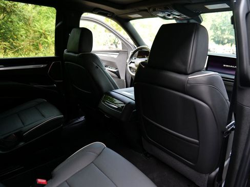 Used 2025 Cadillac Escalade Sport image 43