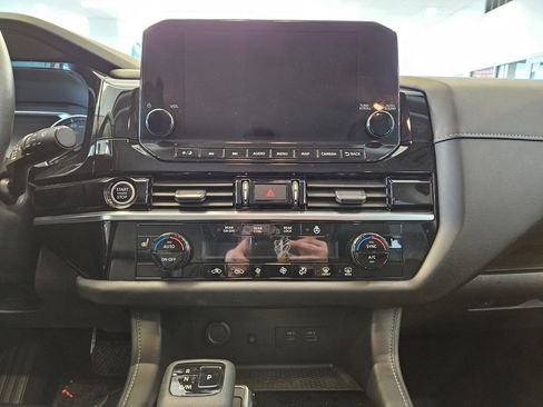 Certified 2023 Nissan Pathfinder SL image 19