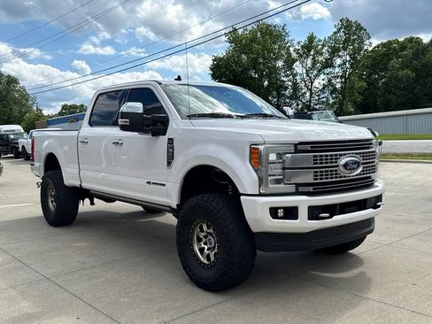 Used 2019 Ford F350 Platinum w/ Platinum Ultimate Package AWD/4WD image 20
