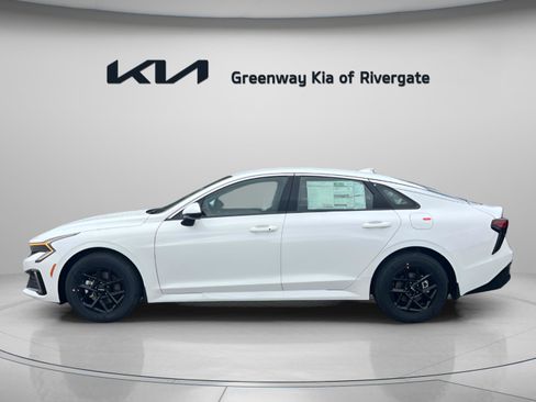 New 2026 Kia K5 LXS FWD image 4