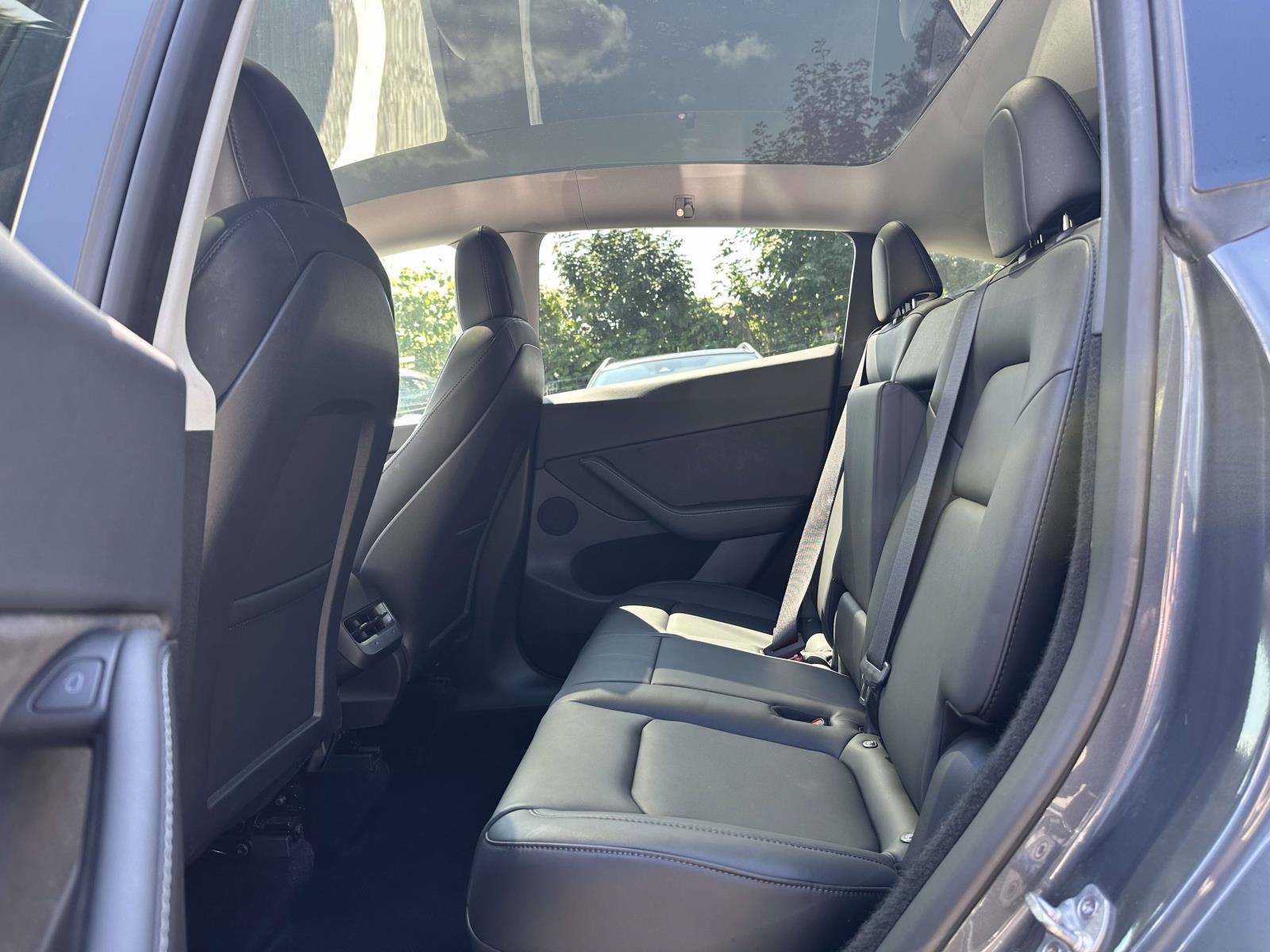 Used 2023 Tesla Model Y Long Range AWD/4WD image 22