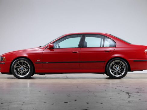 Used 2003 BMW M5 image 8