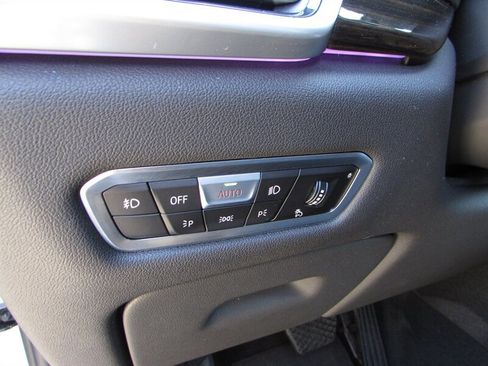 Used 2020 BMW X5 sDrive40i w/ Executive Package image 22