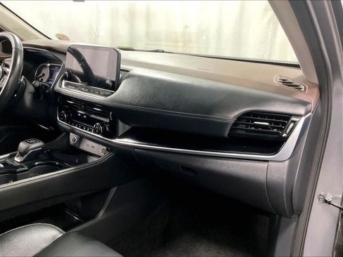 Used 2022 Nissan Rogue SL w/ SL Premium Package image 13