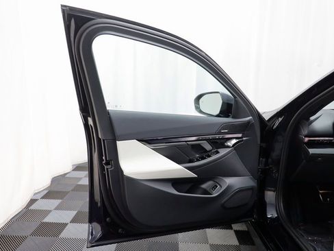 New 2026 BMW i5 eDrive40 w/ M Sport Package image 4