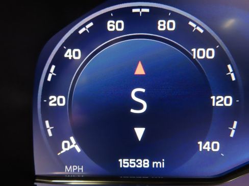 Used 2024 Chevrolet Suburban High Country image 13