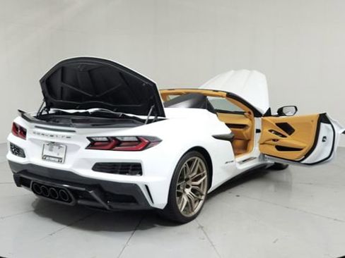 Used 2023 Chevrolet Corvette Z06 w/ Stealth Interior Trim Package image 10