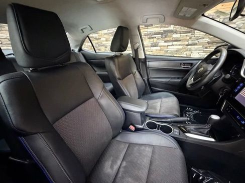 Used 2017 Toyota Corolla SE w/ Carpet Mat Package (TMS) FWD image 17