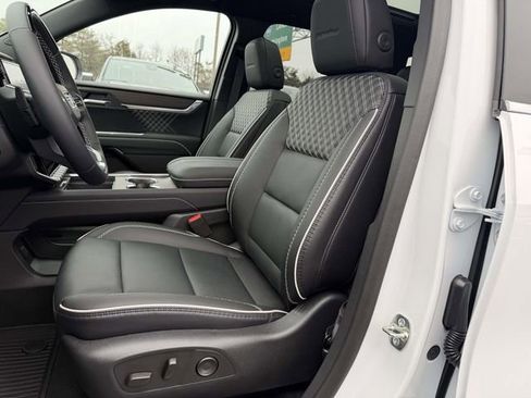 New 2026 GMC Acadia Denali w/ Super Cruise Package AWD/4WD image 7