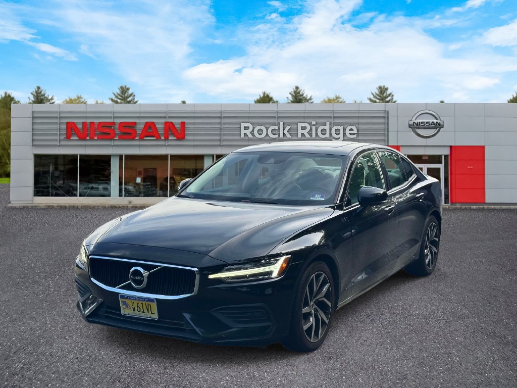 Used 2019 Volvo S60 T6 Momentum w/ Premium Package AWD/4WD image 2