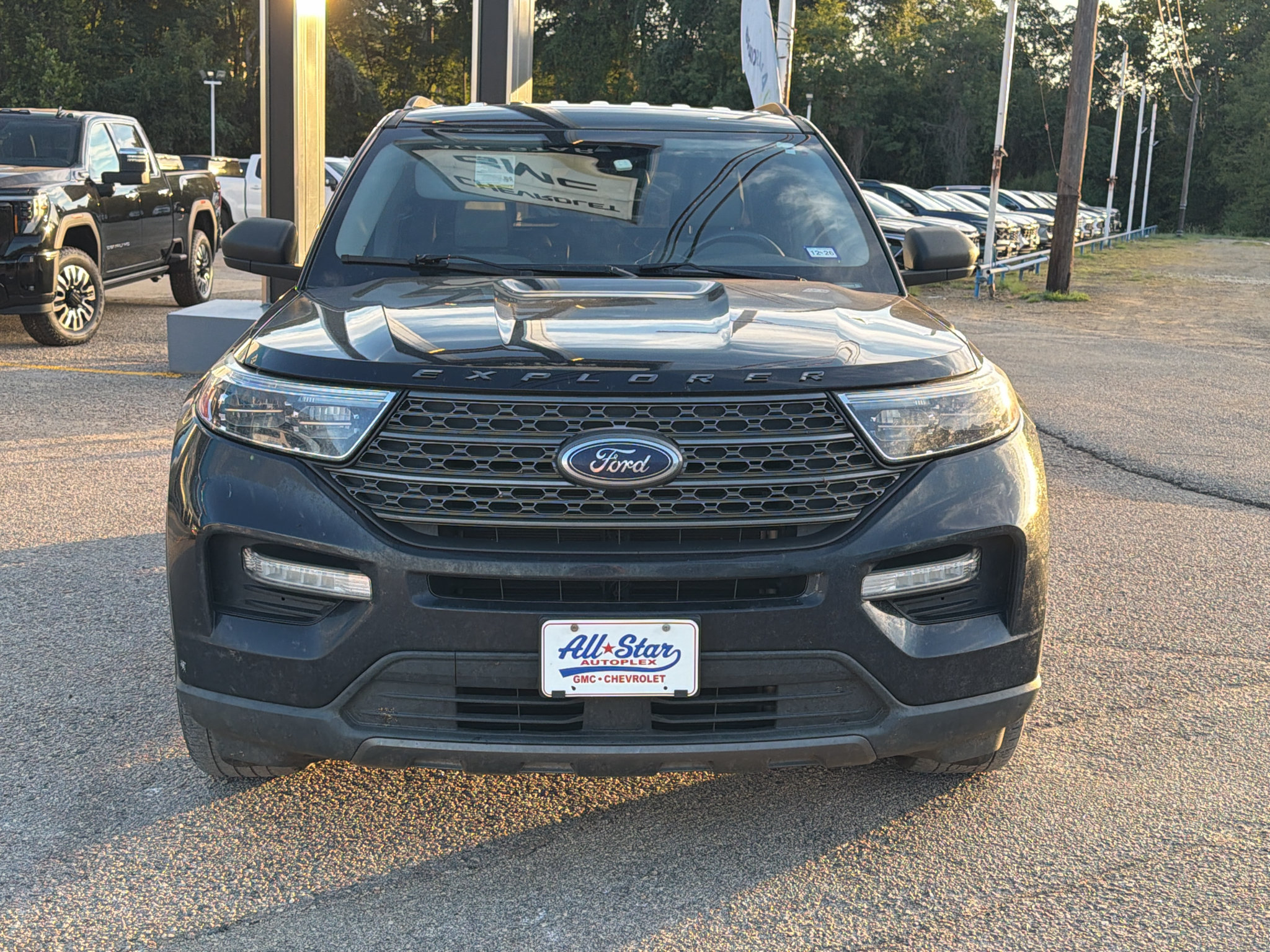 Used 2021 Ford Explorer XLT w/ Equipment Group 202A RWD image 16