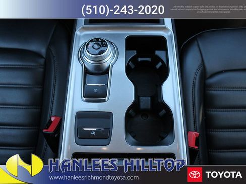 Used 2024 Ford Edge SEL image 18