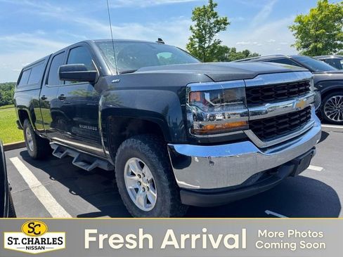 Used 2019 Chevrolet Silverado 1500 LT AWD/4WD image 1