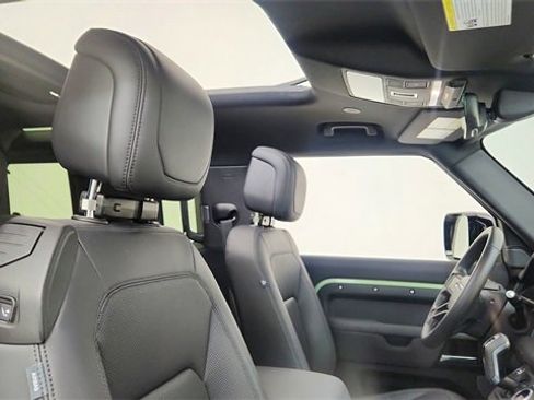 Used 2023 Land Rover Defender 110 75th Limited Edition image 21