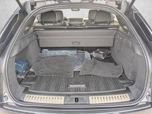 Used 2025 Land Rover Range Rover Velar Dynamic SE image 6