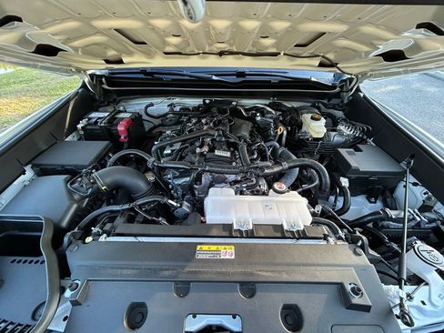 Used 2026 Toyota Tacoma SR5 AWD/4WD image 10