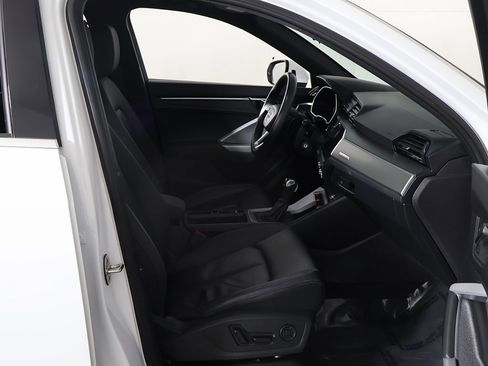 Used 2025 Audi Q3 2.0T Premium image 27