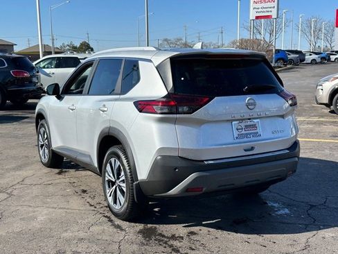Certified 2023 Nissan Rogue SV w/ SV Premium Package image 5