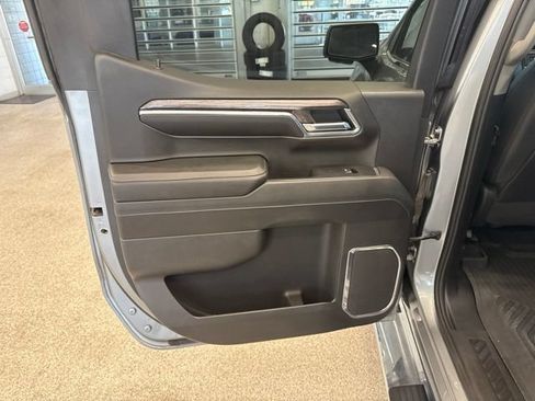 Used 2024 Chevrolet Silverado 1500 LTZ AWD/4WD image 26
