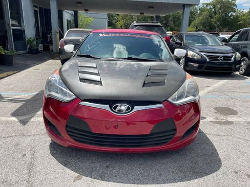 Used 2013 Hyundai Veloster image 3