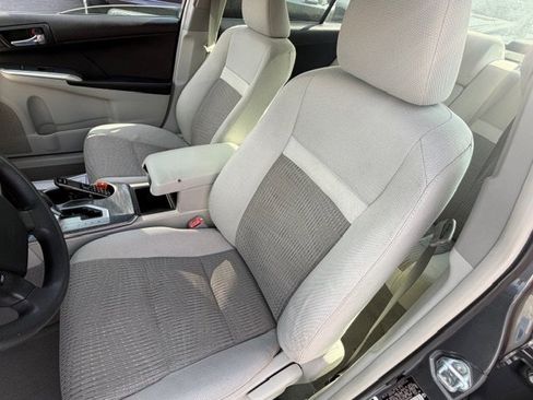 Used 2012 Toyota Camry LE FWD image 9