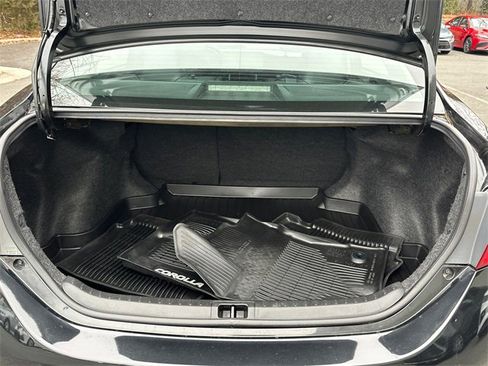 Used 2018 Toyota Corolla SE image 6