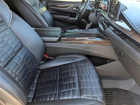 Used 2021 Cadillac Escalade Sport Platinum w/ LPO, ONYX Package image 15