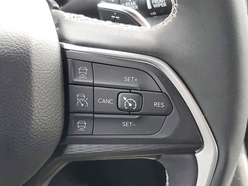 Used 2024 Jeep Grand Cherokee L Laredo AWD/4WD image 25