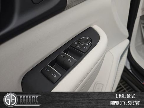 New 2026 Buick Enclave Avenir w/ Super Cruise Package image 11