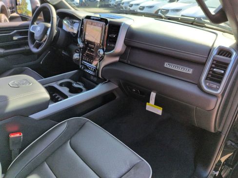 New 2026 RAM 1500 Laramie AWD/4WD image 17