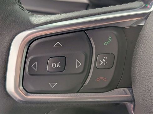 Used 2025 Jeep Wrangler Unlimited Sahara w/ Safety Group image 14