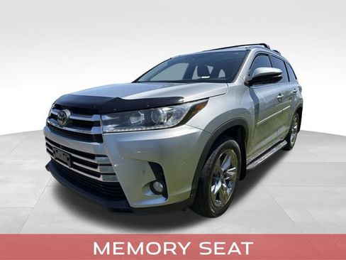 Used 2018 Toyota Highlander Limited AWD/4WD image 10